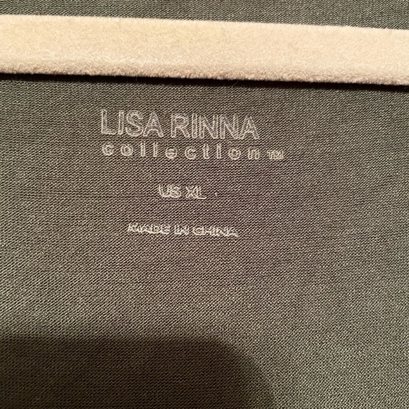 Green top! - Picture 2 of 4